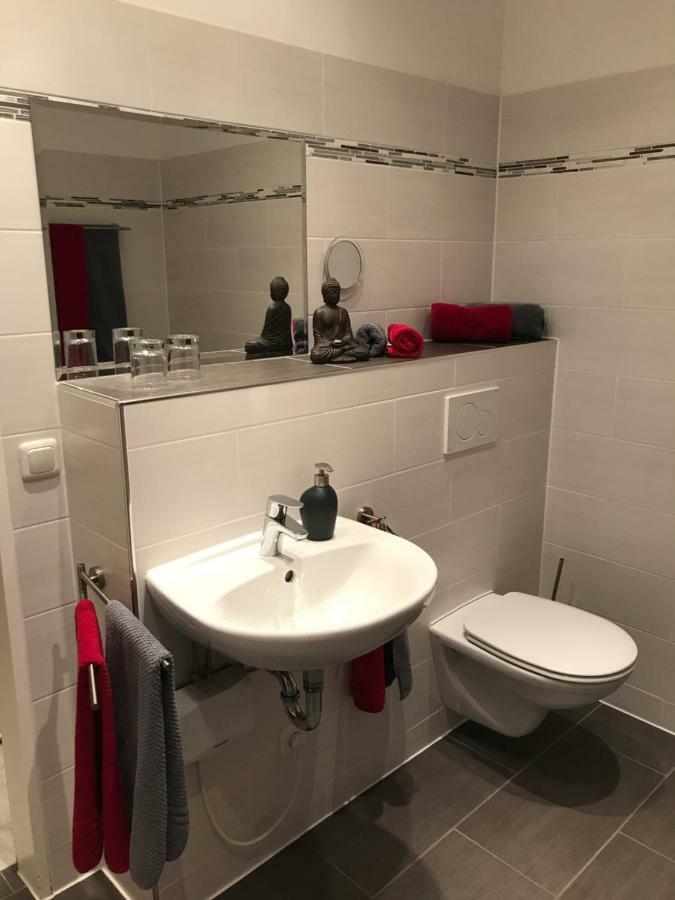 Ruhige Souterrainwohnung Leverkusen Extérieur photo